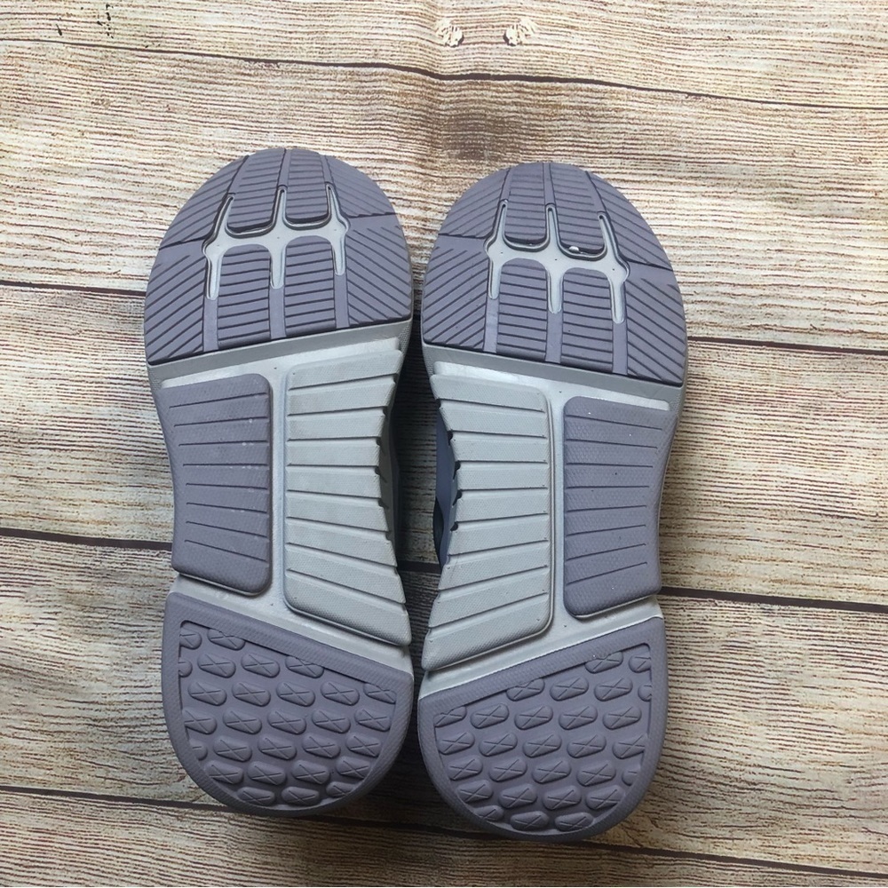 Fabletics Cheviot Performance Sneakers - Picture 5 of 6